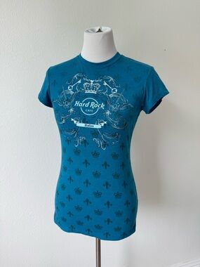 Women’s Hard Rock Cafe Teal Dallas Crest Graphic Tee